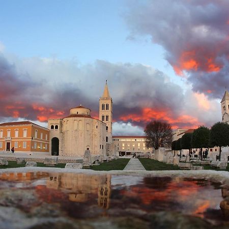 Caisa Classic Beachfront Apartment Zadar Dış mekan fotoğraf