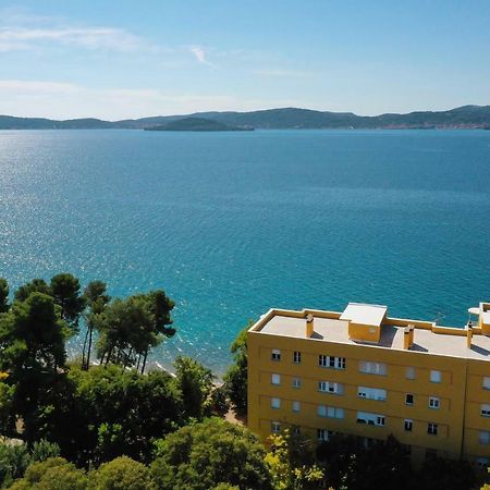 Caisa Classic Beachfront Apartment Zadar Dış mekan fotoğraf