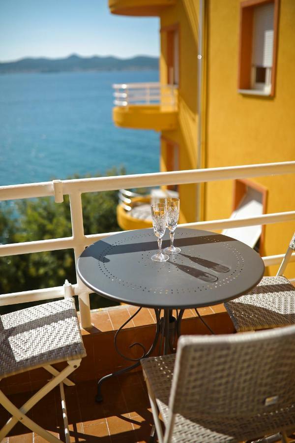 Caisa Classic Beachfront Apartment Zadar Dış mekan fotoğraf