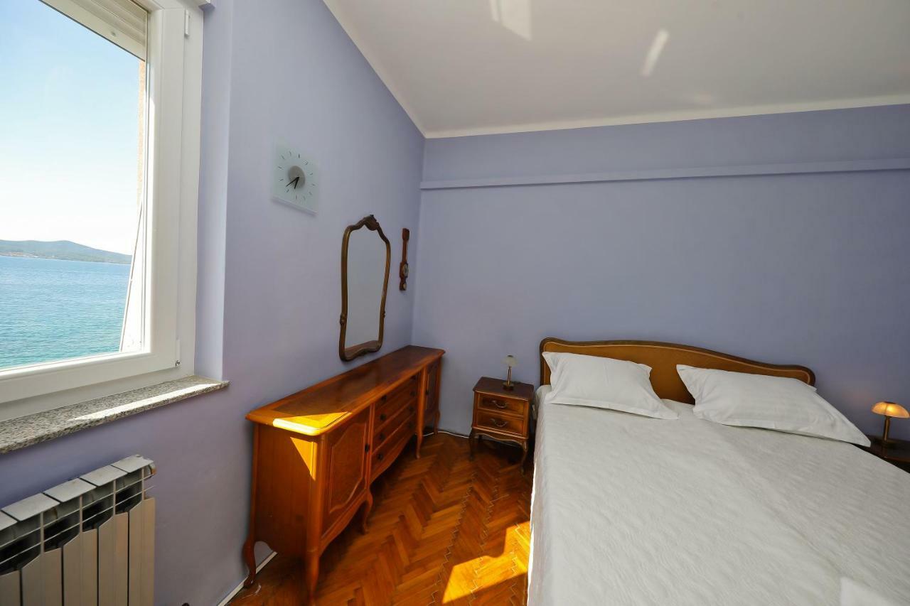 Caisa Classic Beachfront Apartment Zadar Dış mekan fotoğraf